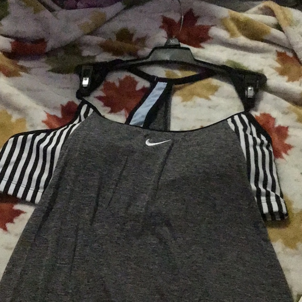 Nike Swimsuit - Picture 2 of 4